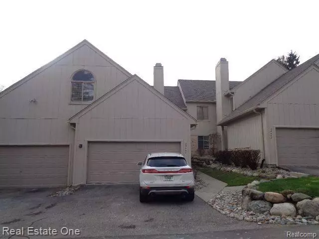 Farmington Hills, MI 48331,29441 LAUREL Drive