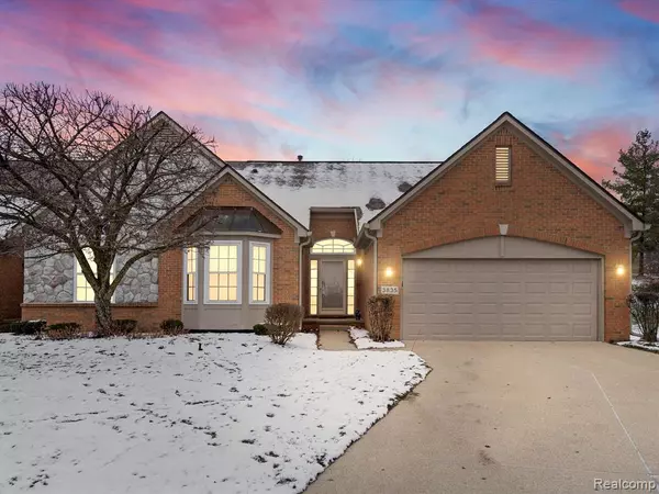 3835 ARBOR Drive, Auburn Hills, MI 48326