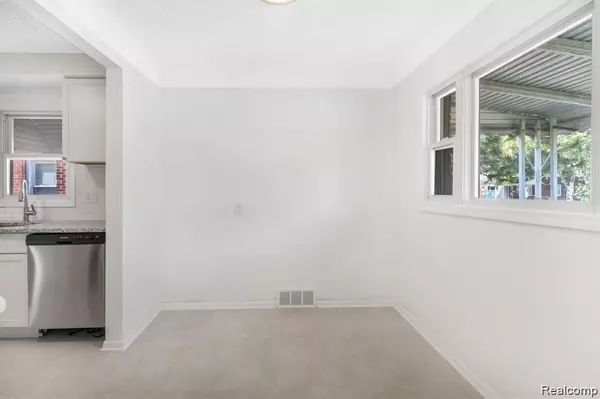 Lincoln Park, MI 48146,1483 MORAN Avenue