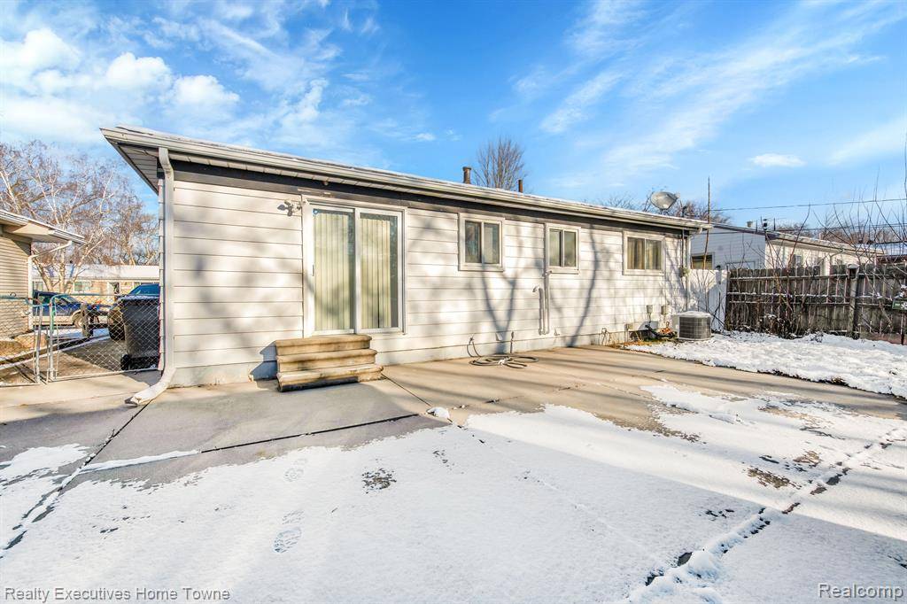 Clinton Twp, MI 48035,20224 WEBSTER Street