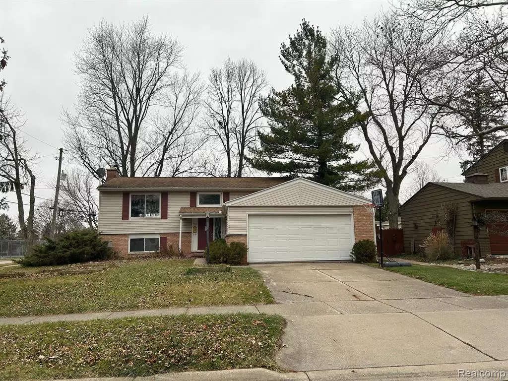 Lansing, MI 48912,1605 AUTUMN Lane