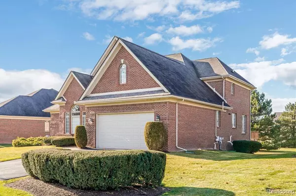 Brighton, MI 48116,7434 Pine Vista Drive