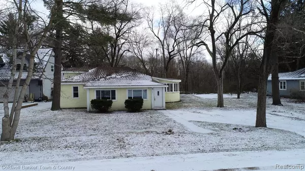 Pinckney, MI 48169,10133 OGEMAW Court
