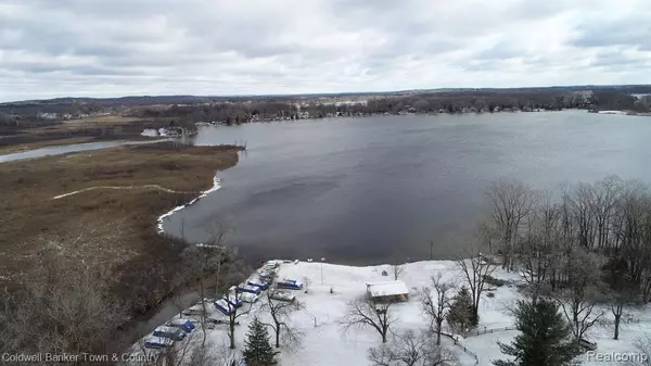 Pinckney, MI 48169,10133 OGEMAW Court