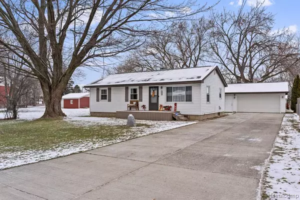 2496 SUE ANN Lane, Flint, MI 48507