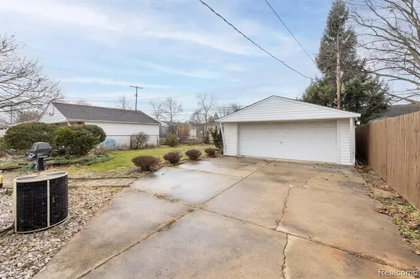 Taylor, MI 48180,8374 MAYFAIR Street