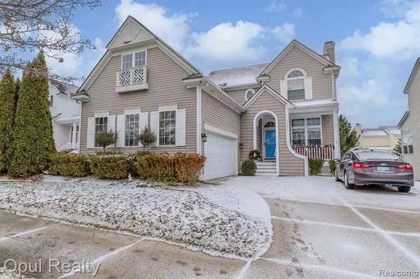 1233 PORTSMOUTH Drive, Howell, MI 48843