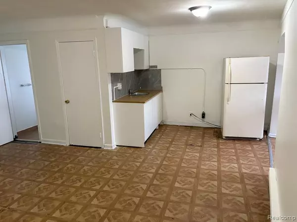 Eastpointe, MI 48021,23001 GRATIOT Avenue