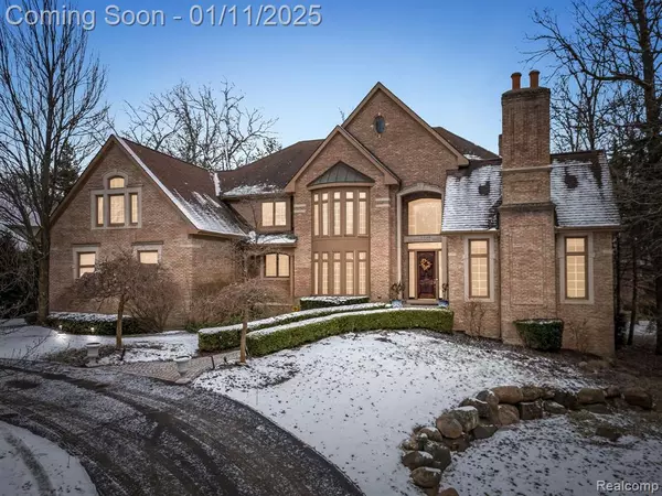 2448 HERONWOOD Drive, Bloomfield Hills, MI 48302