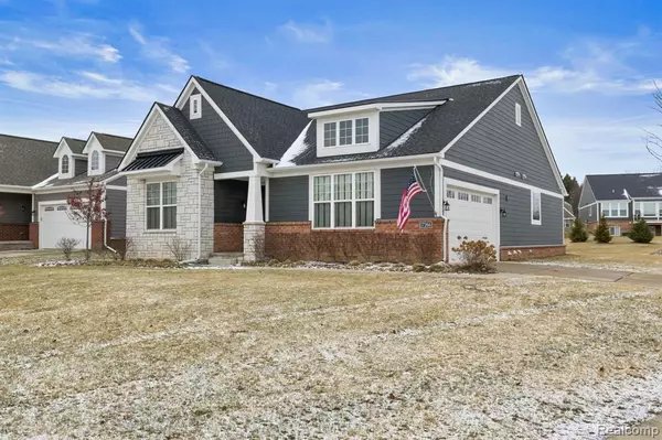 17266 GARDEN RIDGE Lane, Northville, MI 48168