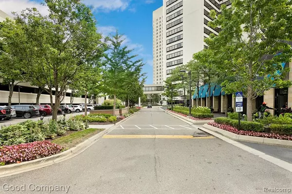 Detroit, MI 48226,1001 W JEFFERSON Avenue