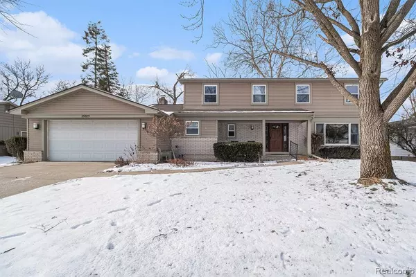 25329 LEESTOCK, Farmington Hills, MI 48336