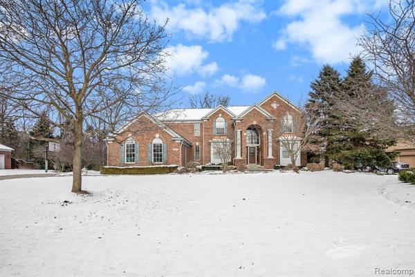 5687 STONEHAVEN Boulevard, Rochester, MI 48306