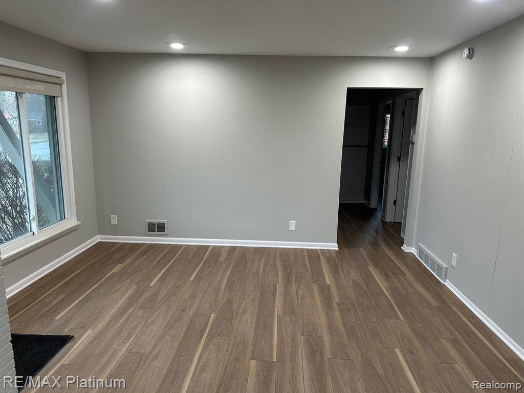 Inkster, MI 48141,29080 BEECHNUT Street