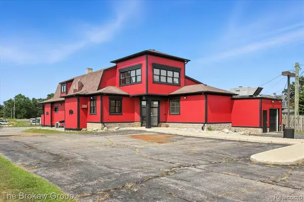 150 S WASHINGTON Street, Oxford, MI 48371