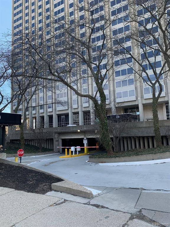 Detroit, MI 48207,1300 E LAFAYETTE Street