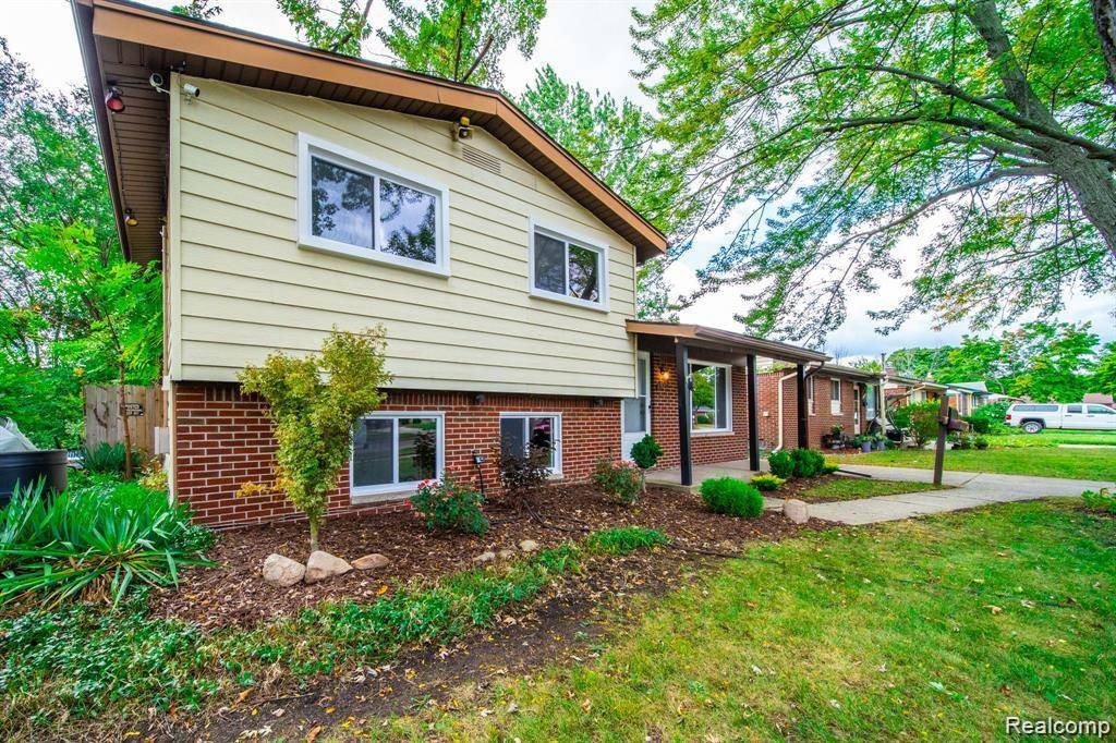 Westland, MI 48186,1351 MAR ANN Drive