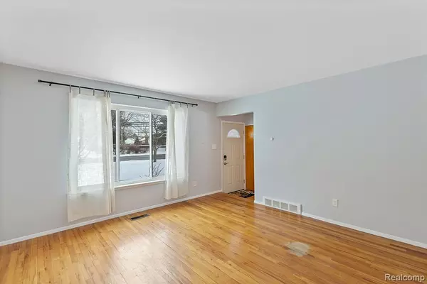 Clarkston, MI,6365 CLARKSTON Road