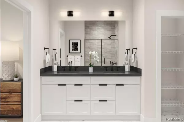 West Bloomfield, MI 48323,5359 TRAIL VISTA Drive