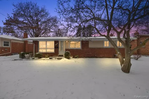 Madison Heights, MI 48071,31271 EDGEWORTH Drive