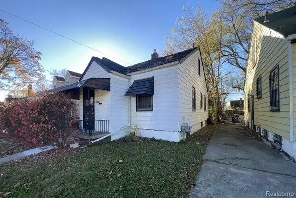 Detroit, MI 48227,9961 RUTLAND Street