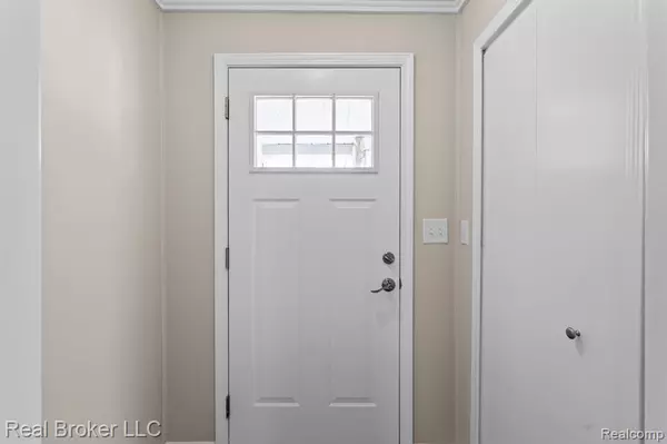 White Lake, MI,9201 HUTCHINS Street