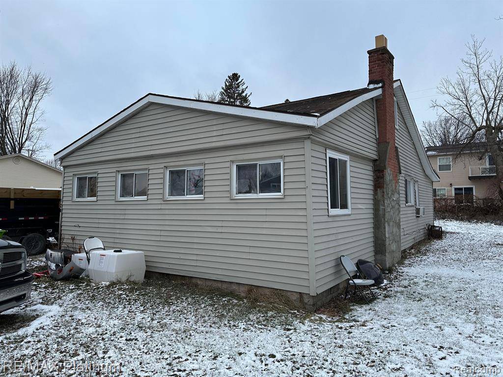 120 Pickford Street, Novi, MI 48377