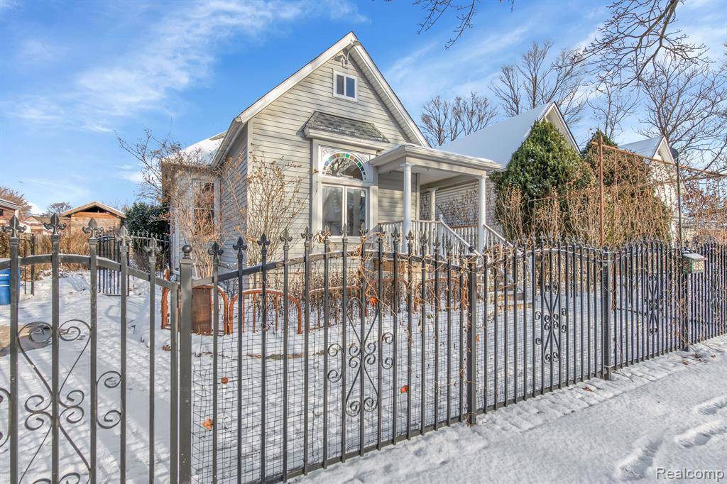 Detroit, MI 48216,1528 25TH Street