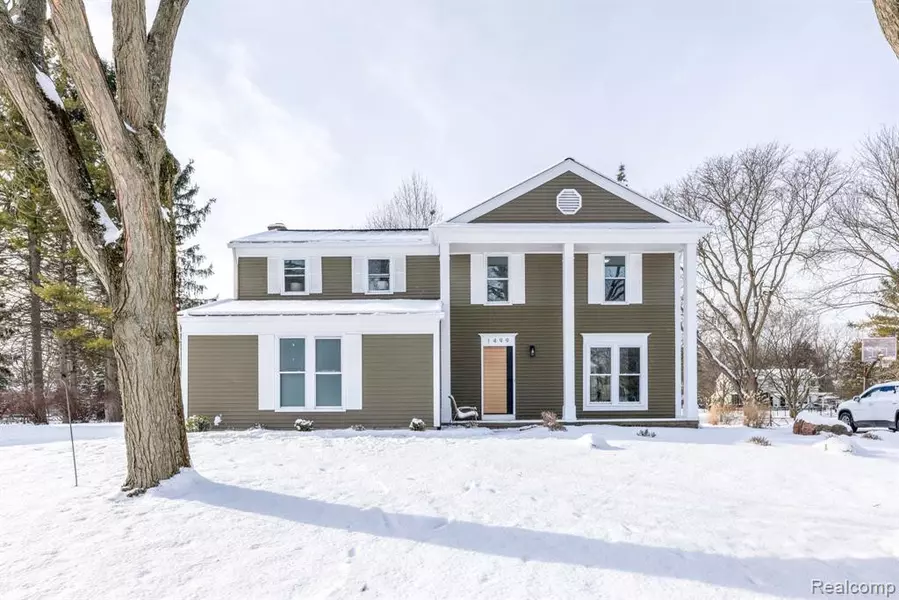 1499 W HORSESHOE BEND Drive, Rochester Hills, MI 48306