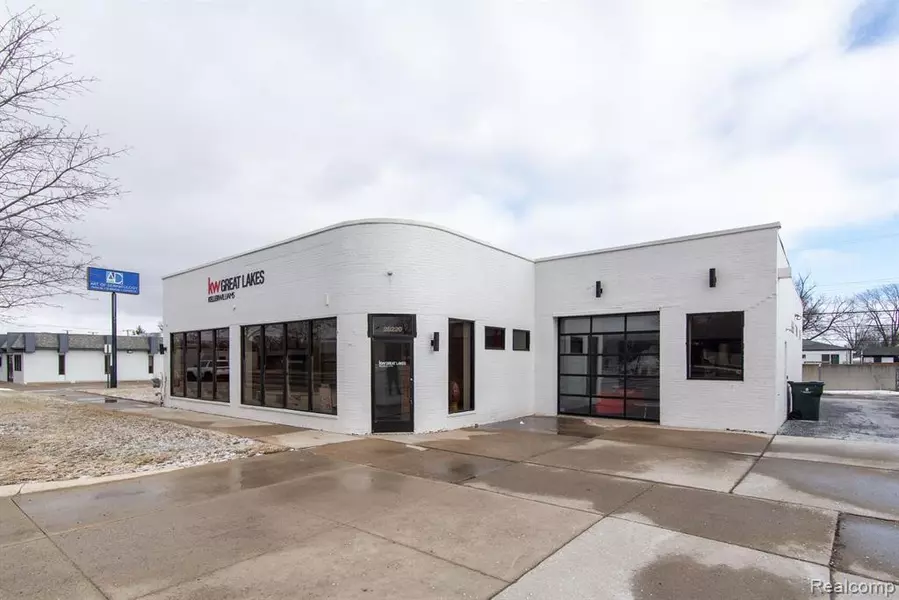 28220 HARPER Avenue, Saint Clair Shores, MI 48081