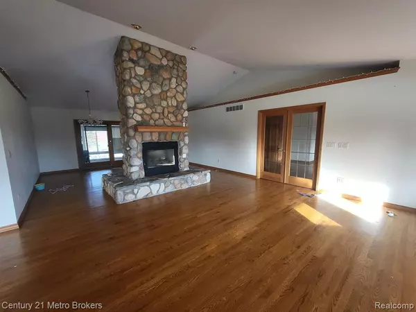 Columbiaville, MI 48421,5180 PIERSONVILLE Road