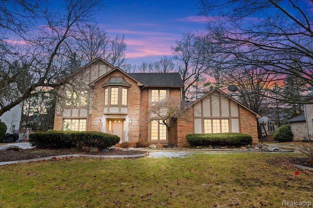 28947 GLENBROOK Drive, Farmington Hills, MI 48331