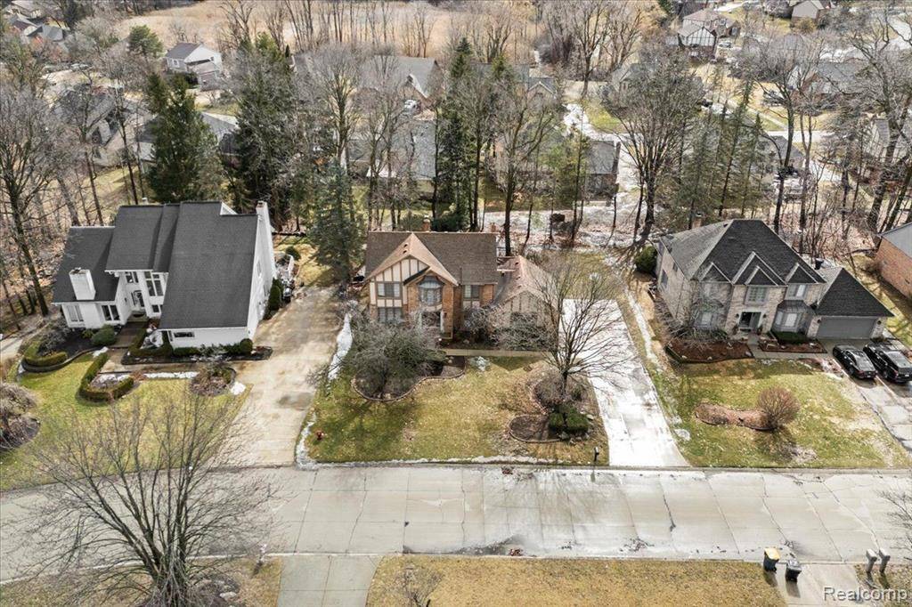 Farmington Hills, MI 48331,28947 GLENBROOK Drive