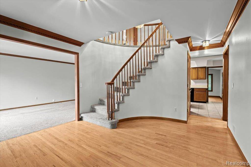Farmington Hills, MI 48331,28947 GLENBROOK Drive