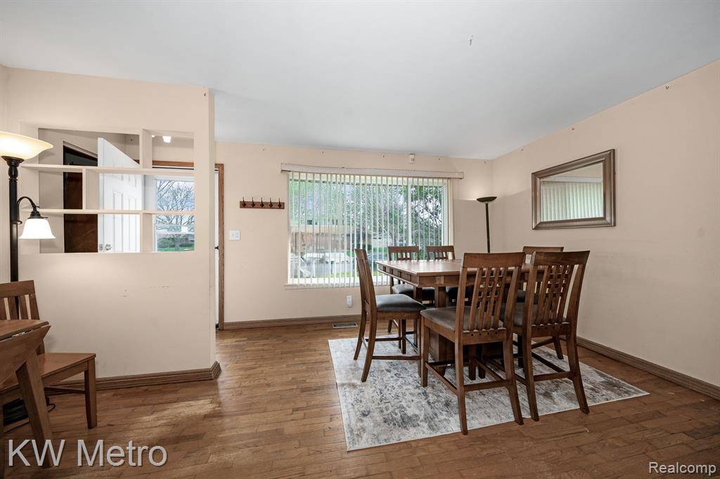 Warren, MI 48092,4585 BUCKINGHAM Drive