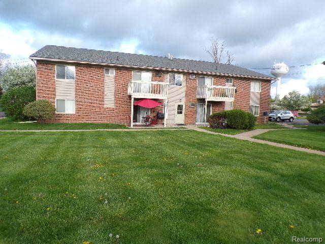 125 E VAN RIPER Road, Fowlerville, MI 48836