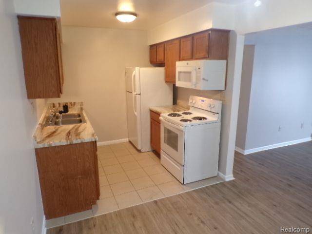 Fowlerville, MI 48836,125 E VAN RIPER Road
