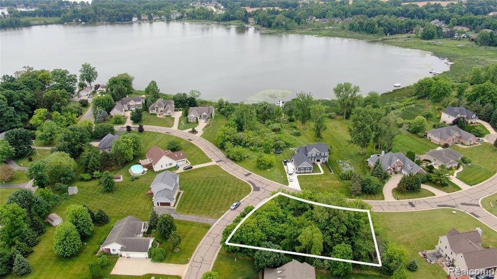 Linden, MI 48451,13042 KEWEENAW Court