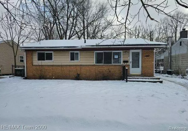 297 W YALE Avenue, Pontiac, MI 48340