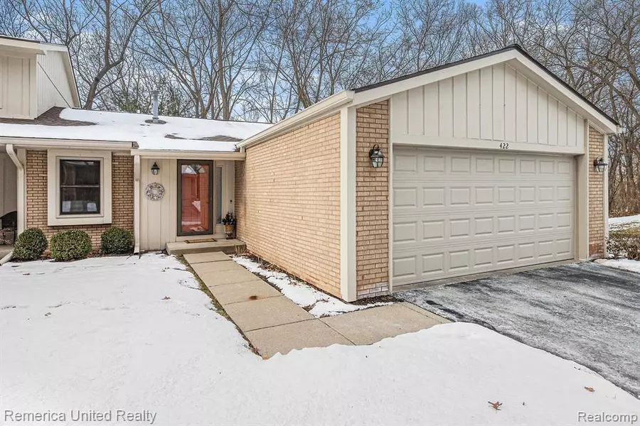 422 FOREST Drive, Brighton, MI 48116