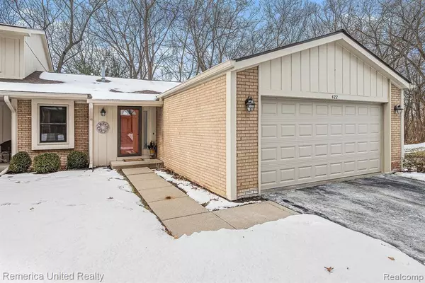 Brighton, MI 48116,422 FOREST Drive