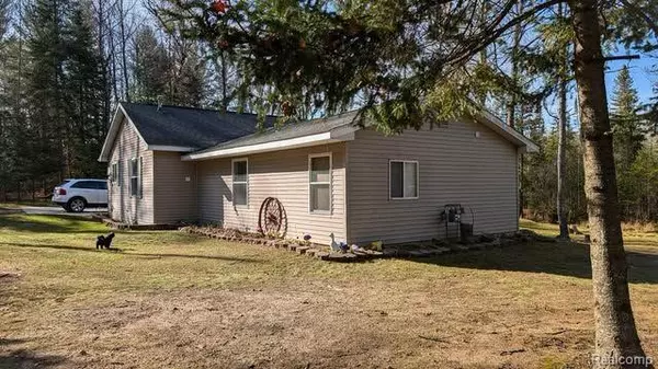 Prudenville, MI 48651,3390 OLD OAK Trail