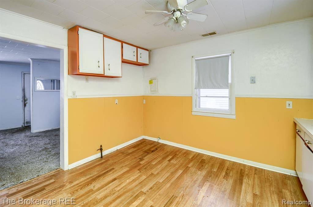 Burton, MI 48529,1423 Jolson Avenue