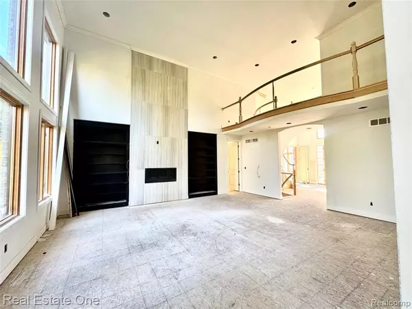 Shelby, MI 48316,2423 BUCKTHORN Drive