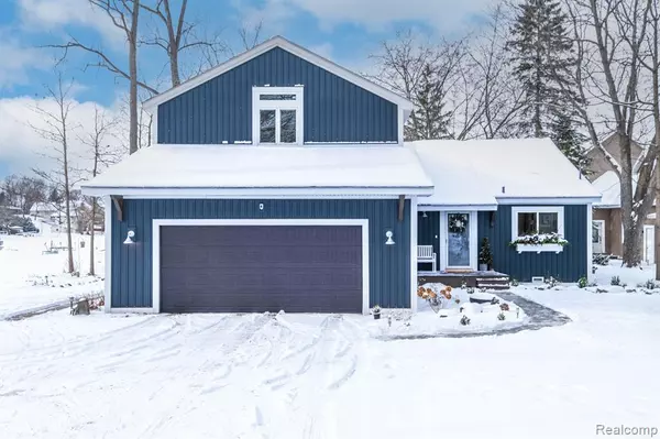 Fenton, MI 48430,10449 CARMER Road