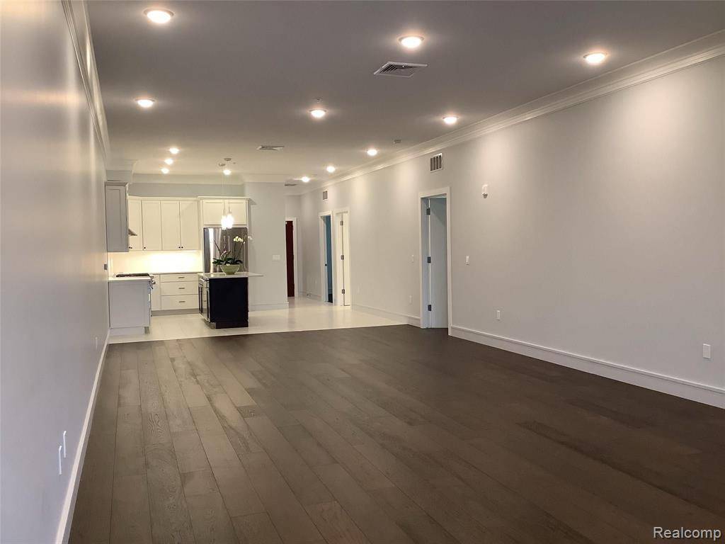 Birmingham, MI 48009,856 N N OLD WOODWARD AVE Unit 202 Avenue