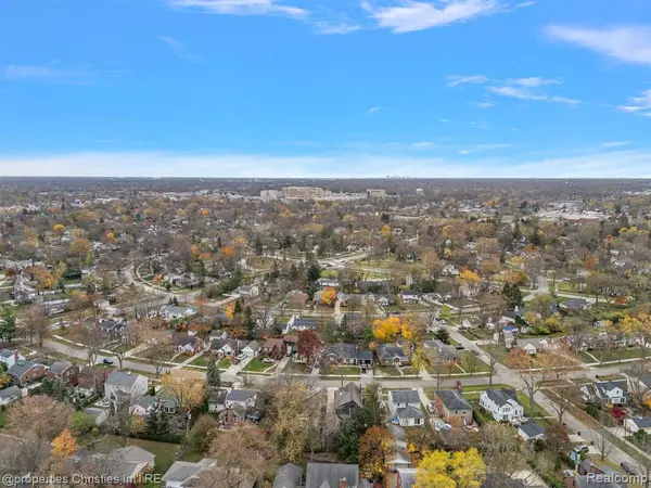 Beverly Hills, MI 48025,32347 Sheridan Drive