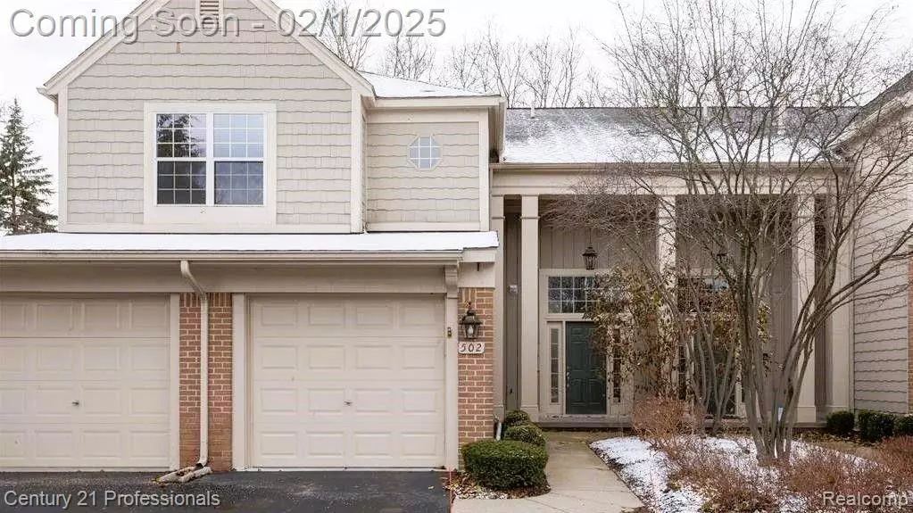 Bloomfield Hills, MI 48304,502 NEWBURNE POINTE