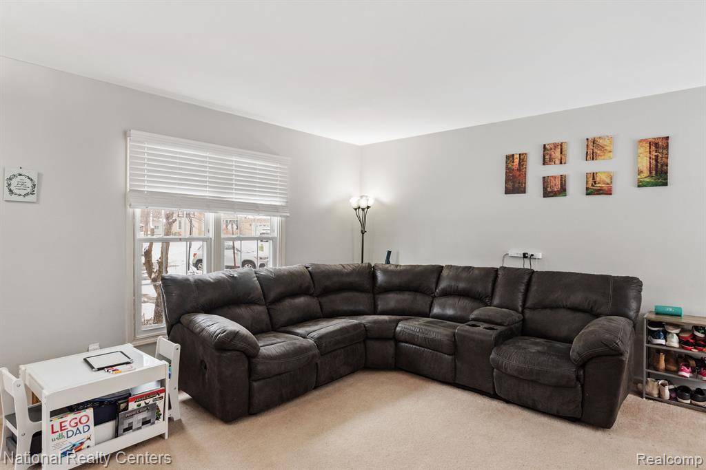 Wolverine Lake, MI 48390,2590 AVERY Court