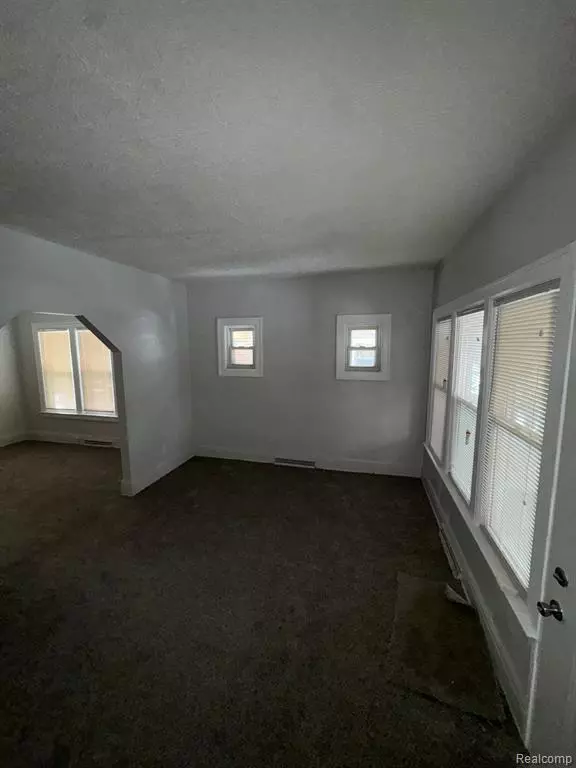 Detroit, MI 48205,14952 E STATE FAIR NE Street